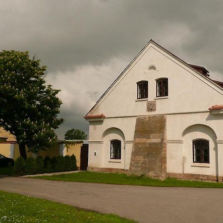 Hotel Statek Chmelovice Exterior foto